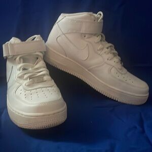 Nike Air Force 1 Mid